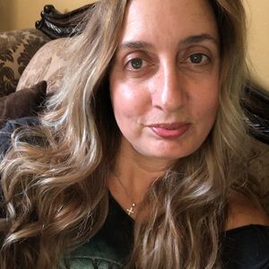 Meet your Posher, Julie